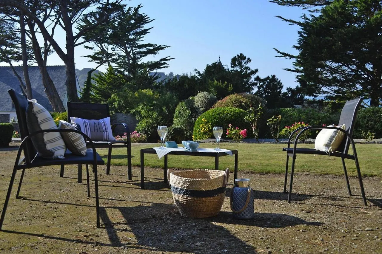 Villa In Locquirec With Garden