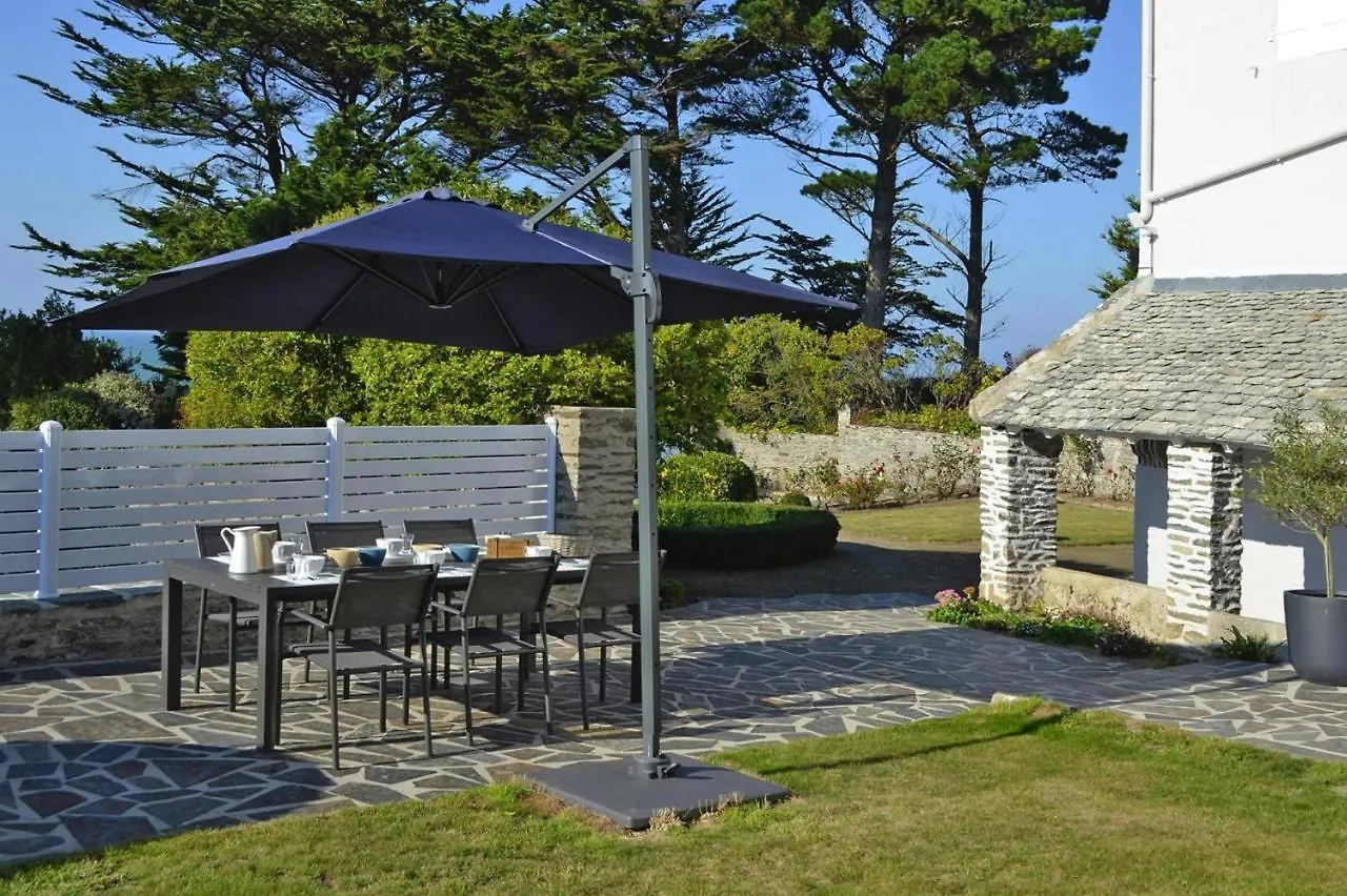 Villa In Locquirec With Garden