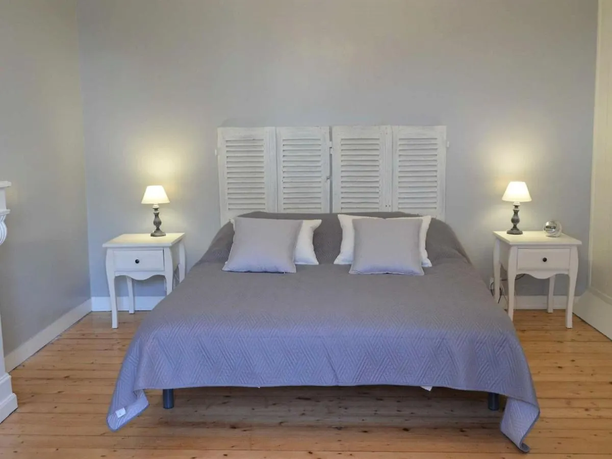Villa In Locquirec With Garden Frankrike