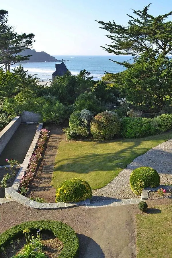 Villa In Locquirec With Garden 0*,  Frankrike