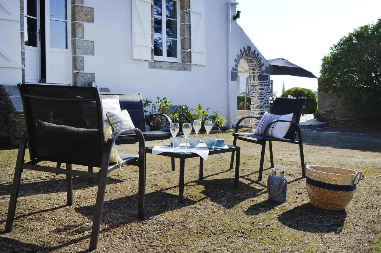 Villa In Locquirec With Garden